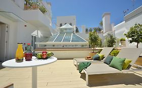 Plaza Mina Suites